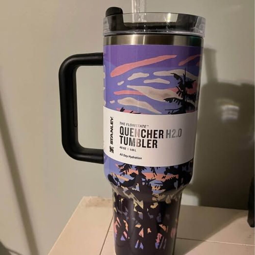 Stanley 40 oz Tumbler Flowstate Quencher Hazy Horizon REI Limited Edition